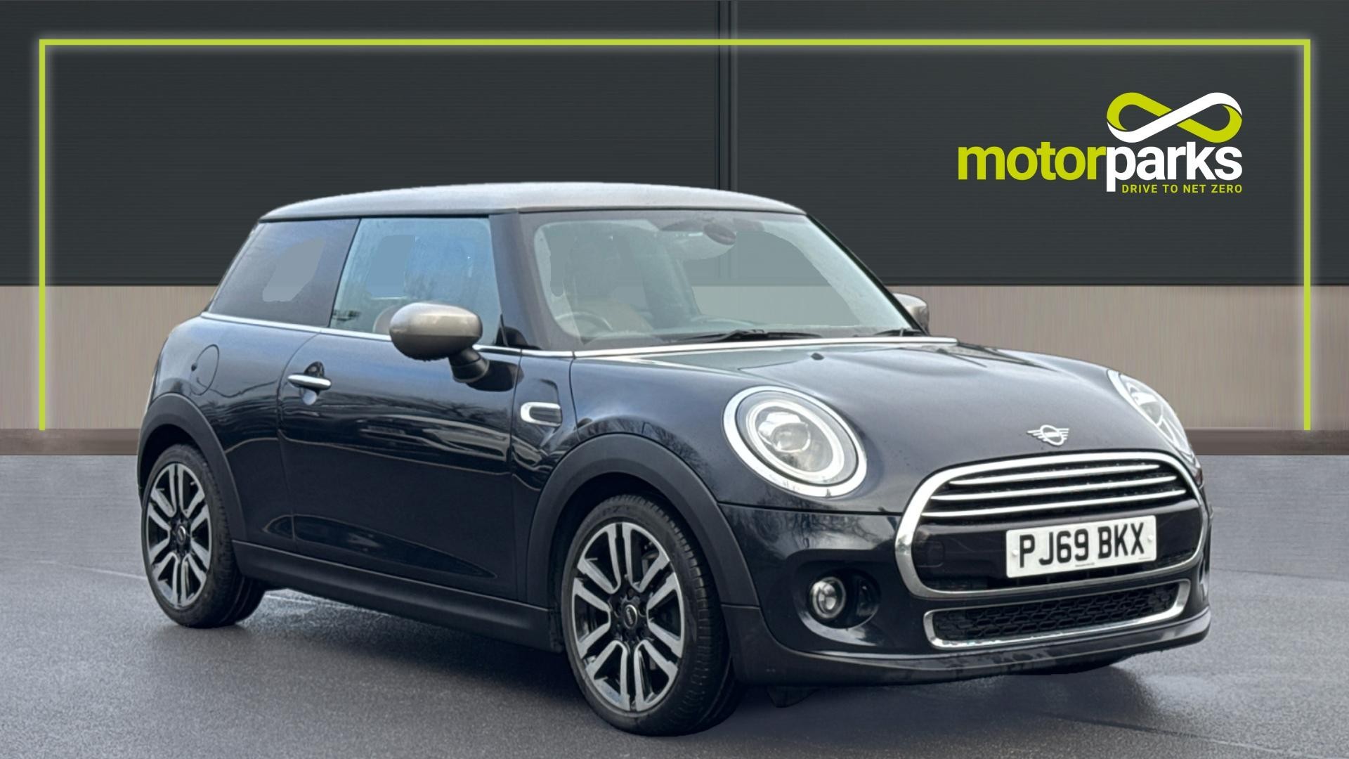 Main listing image - MINI Hatchback