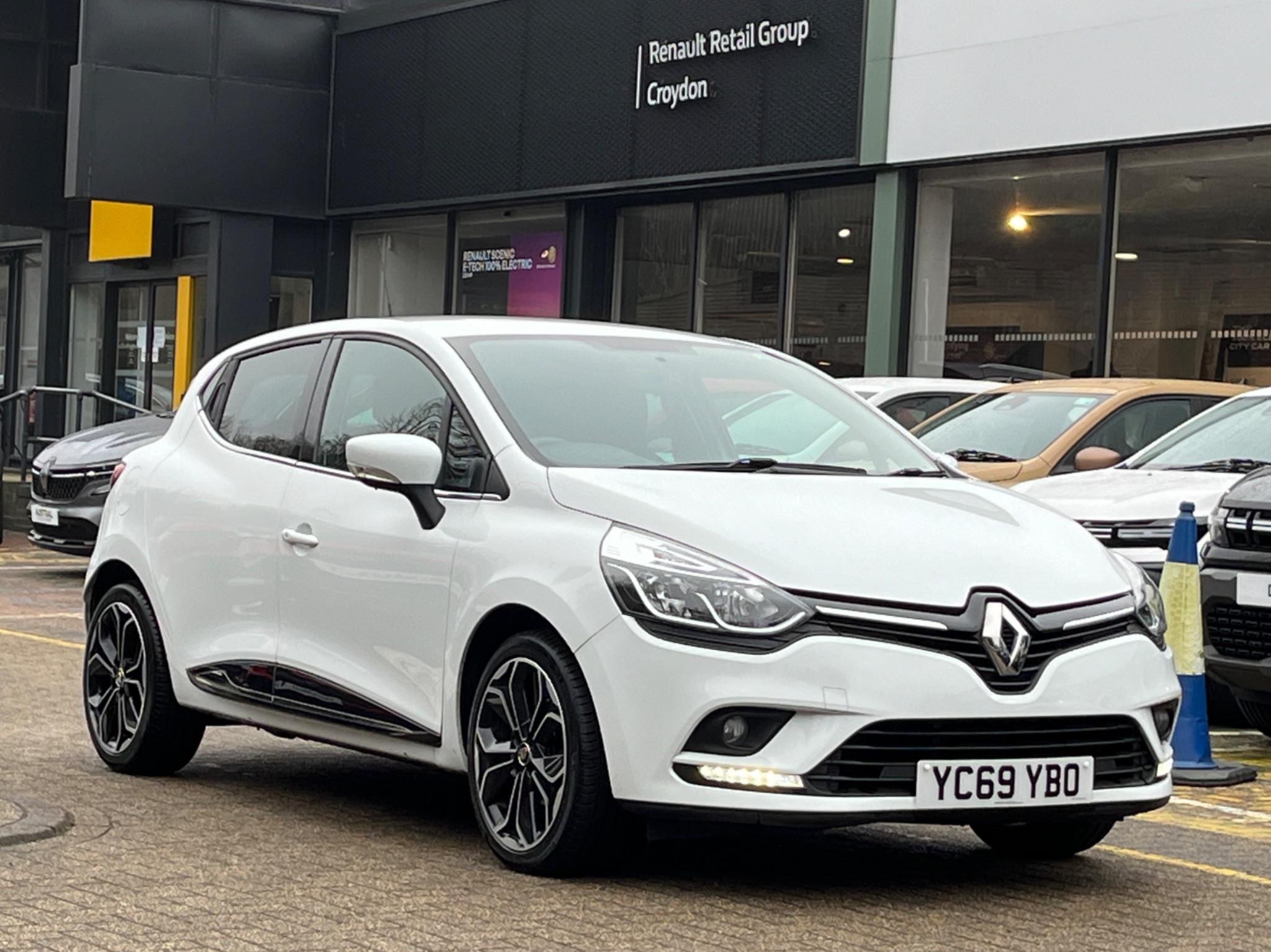 Main listing image - Renault Clio