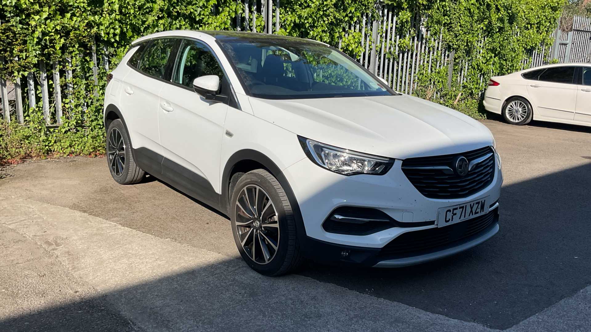 Main listing image - Vauxhall Grandland X