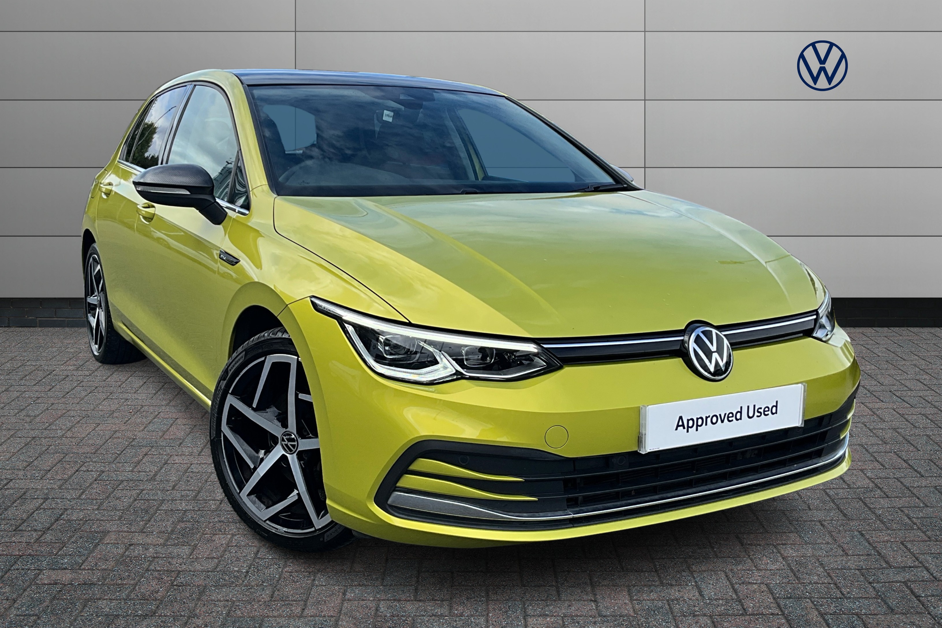 Main listing image - Volkswagen Golf