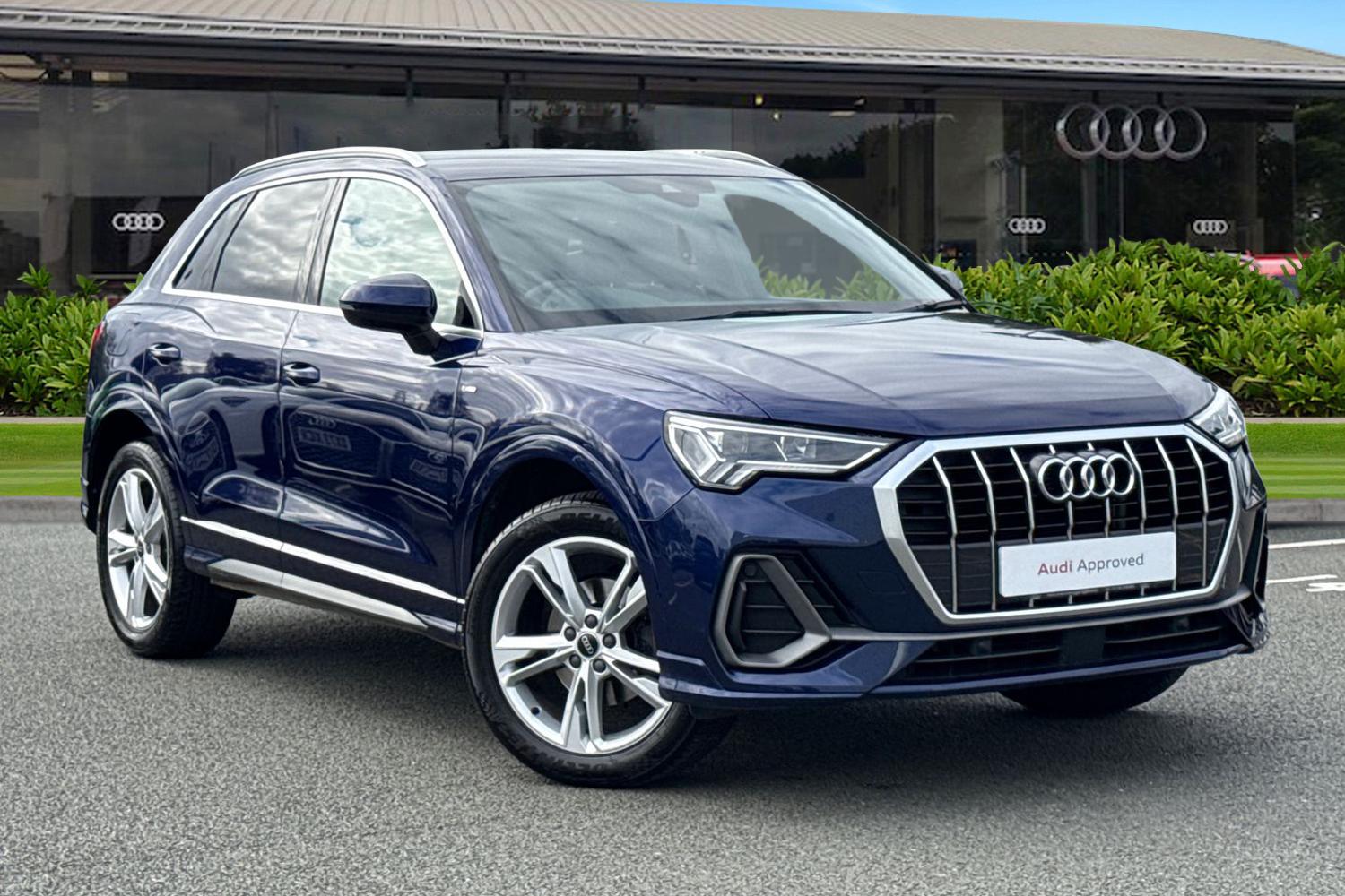 Main listing image - Audi Q3
