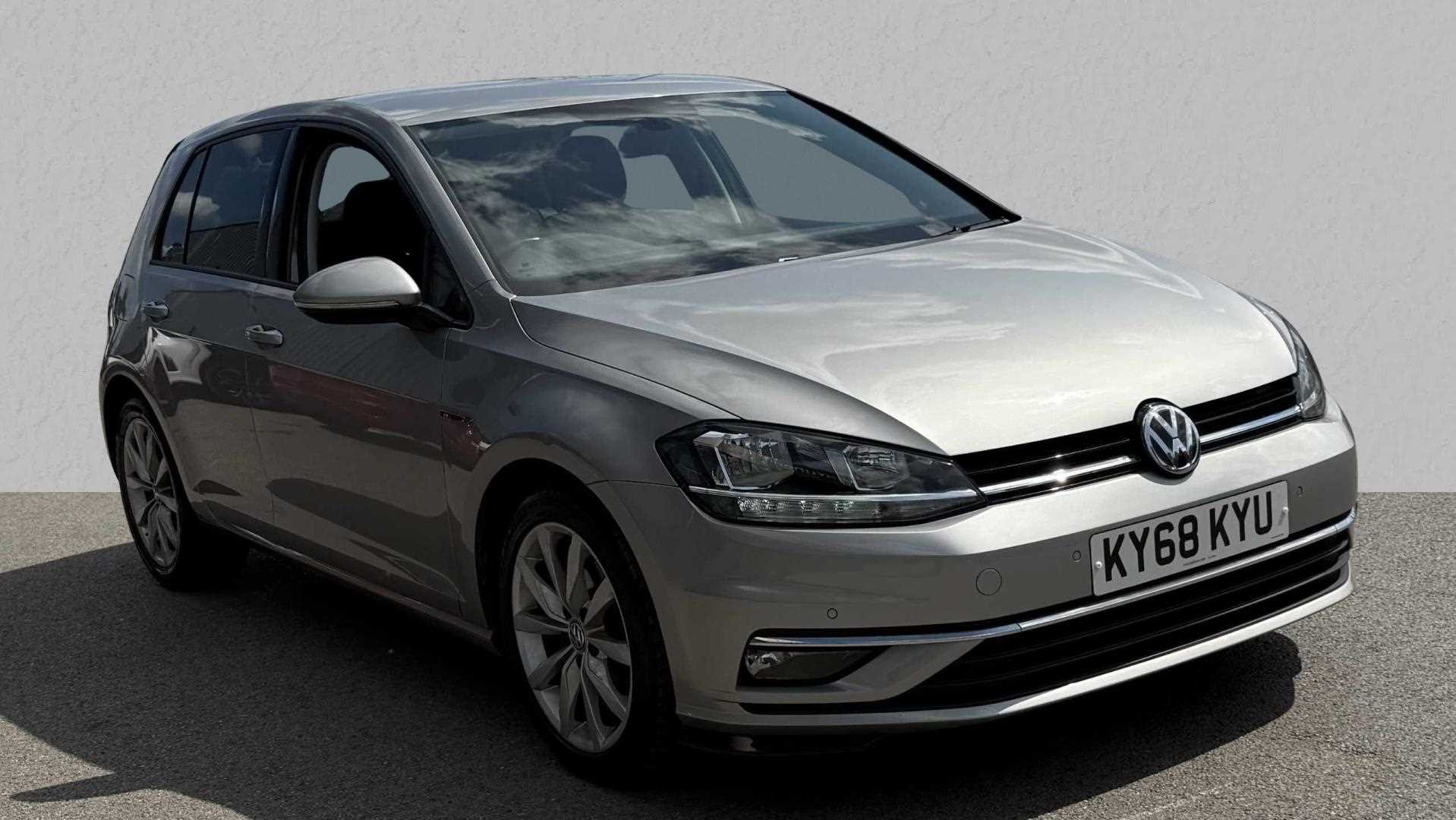 Main listing image - Volkswagen Golf