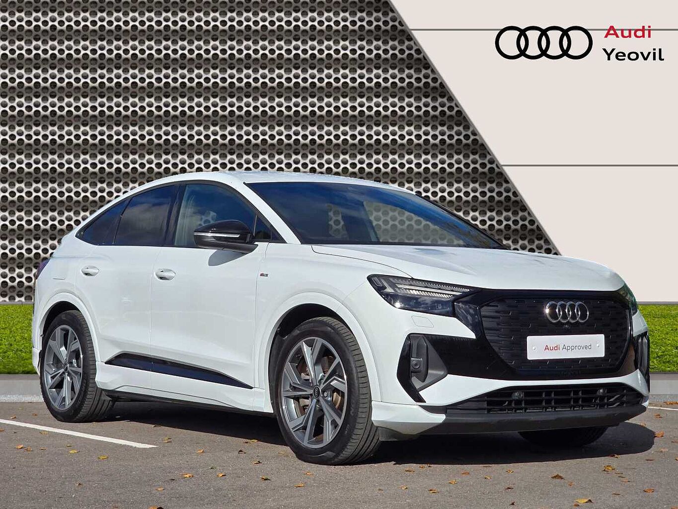 Main listing image - Audi Q4