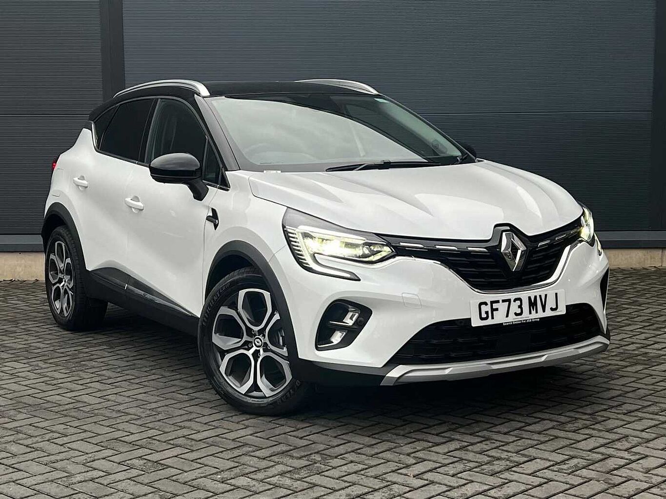 Main listing image - Renault Captur