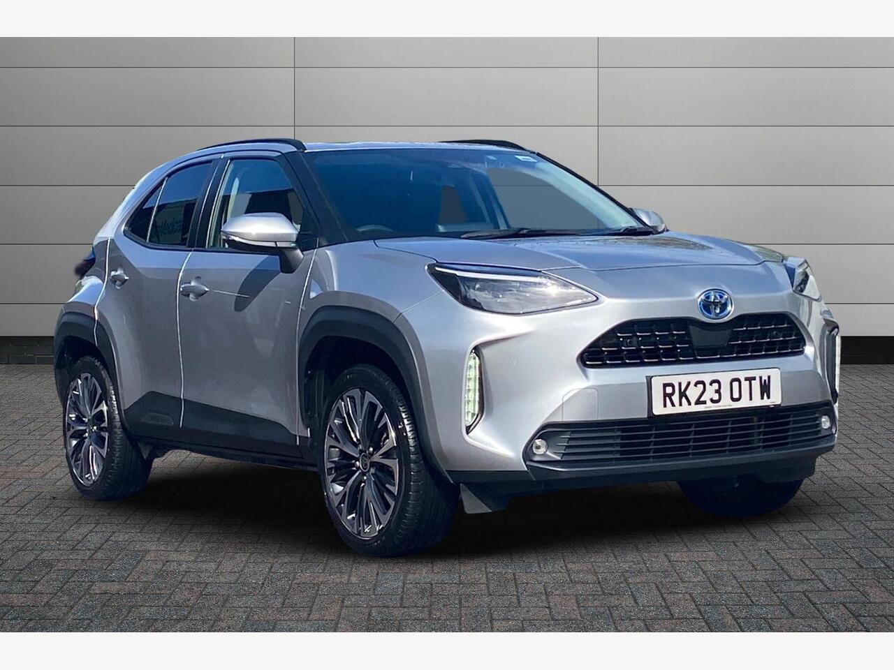 Main listing image - Toyota Yaris Cross