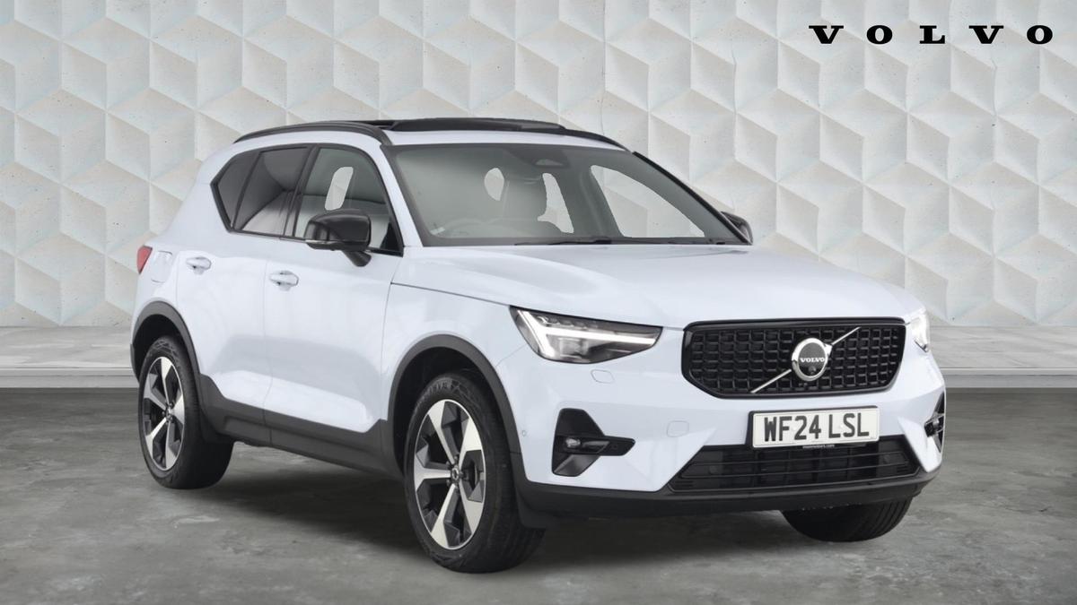 Main listing image - Volvo XC40