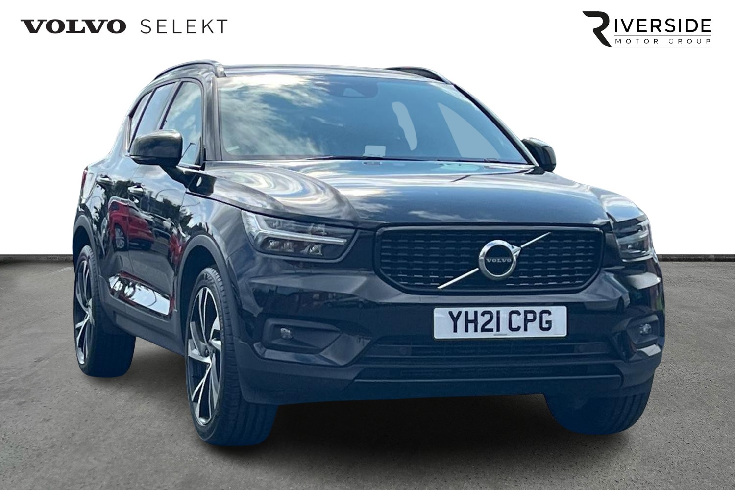 Main listing image - Volvo XC40