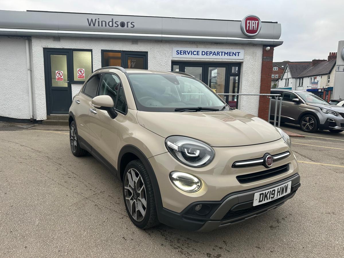 Main listing image - Fiat 500X