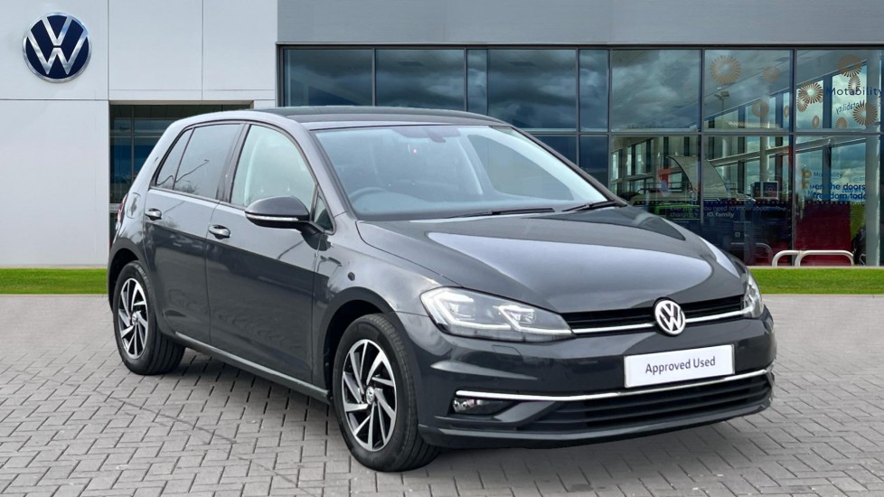 Main listing image - Volkswagen Golf