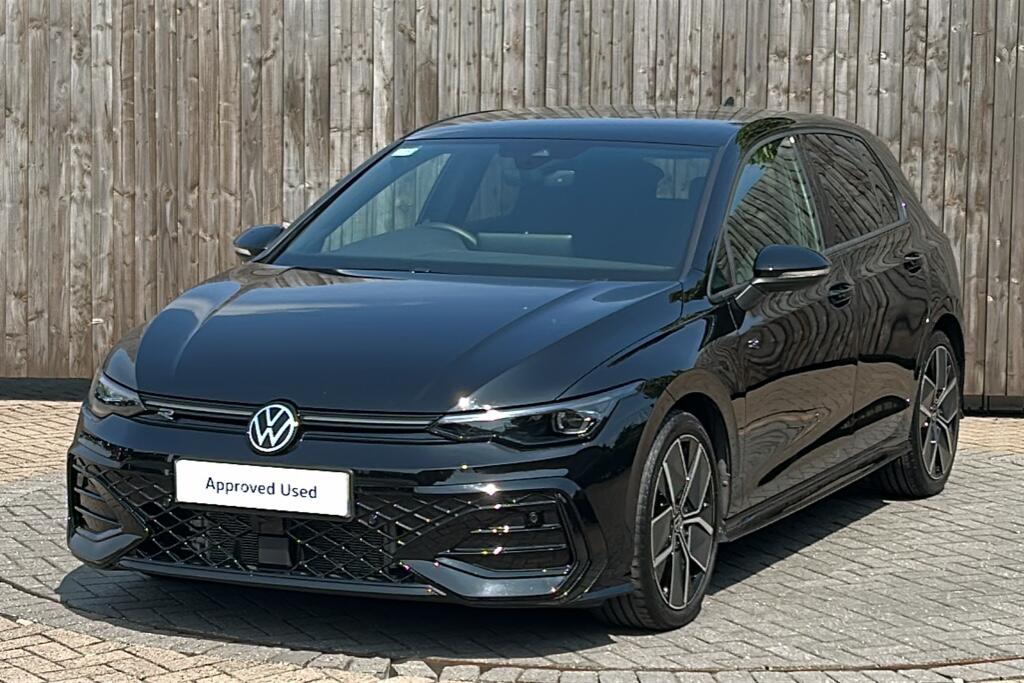 Main listing image - Volkswagen Golf