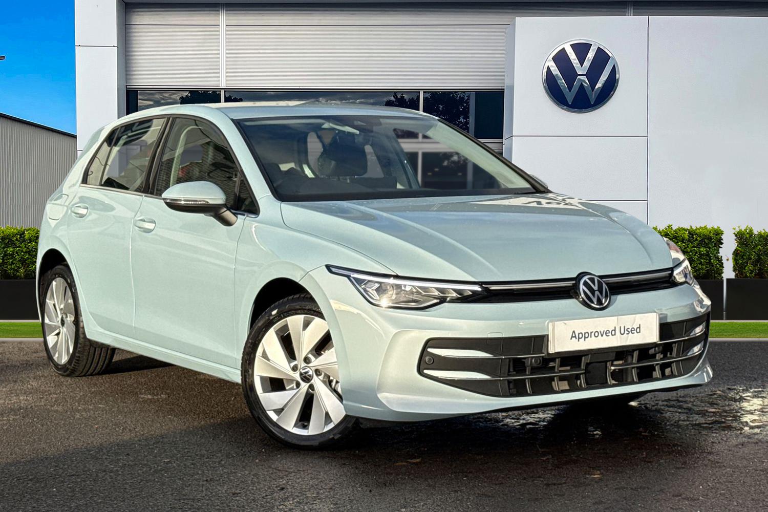 Main listing image - Volkswagen Golf