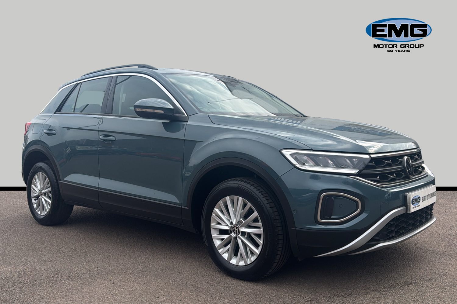 Main listing image - Volkswagen T-Roc