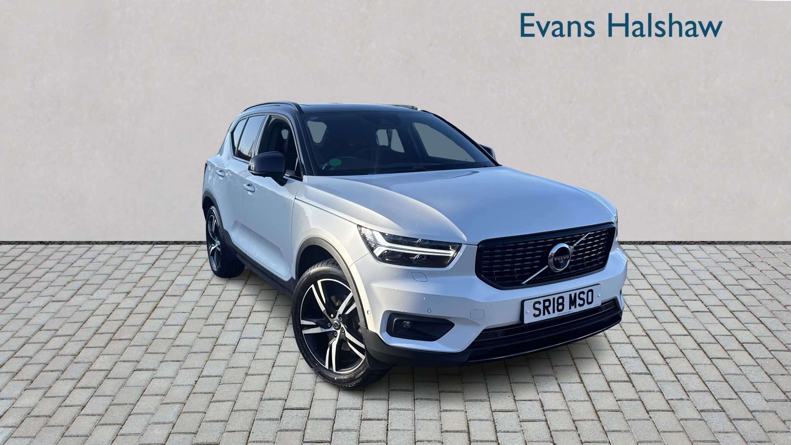 Main listing image - Volvo XC40