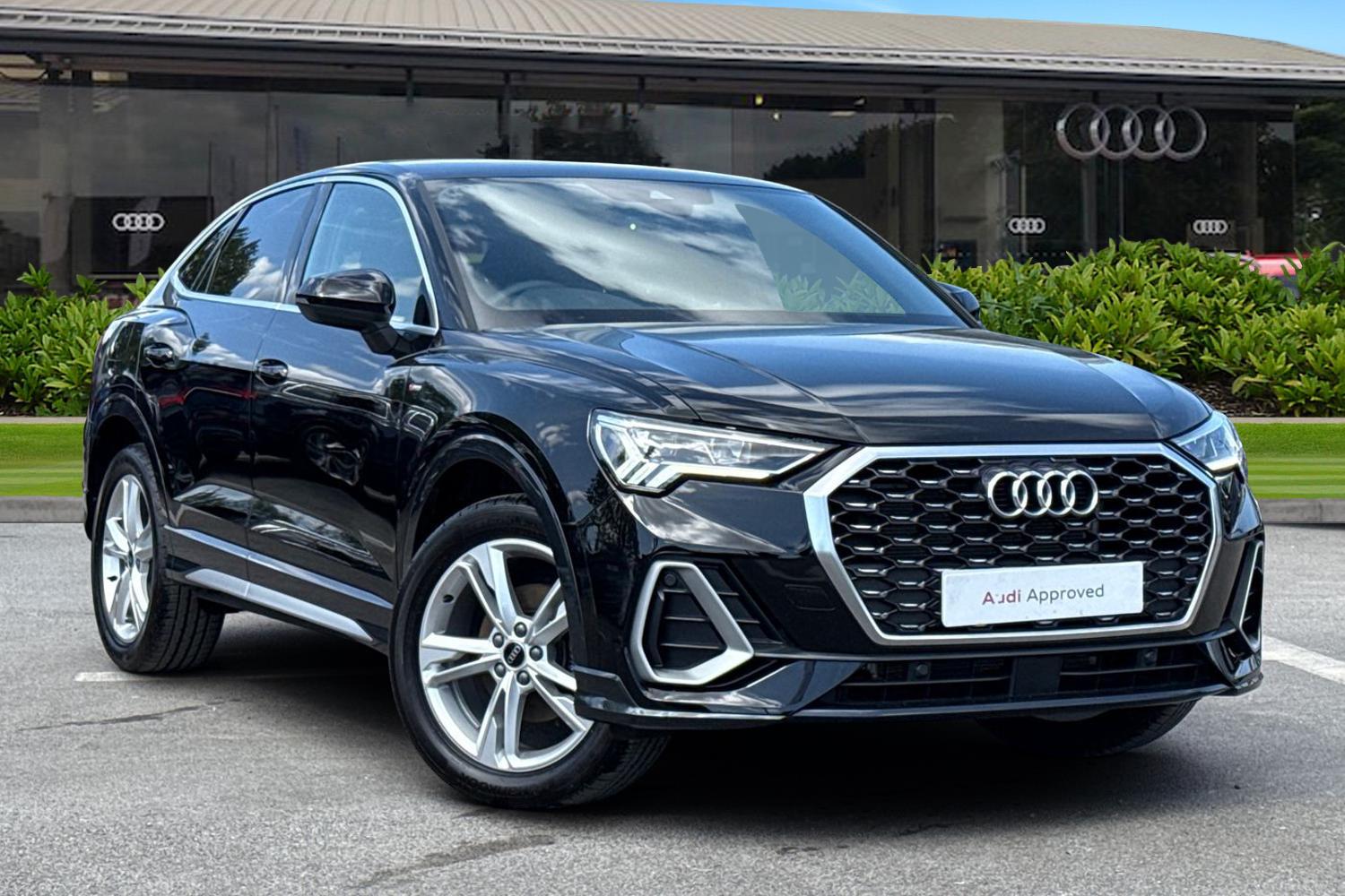 Main listing image - Audi Q3