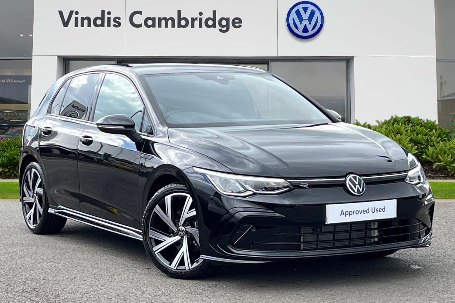 Main listing image - Volkswagen Golf