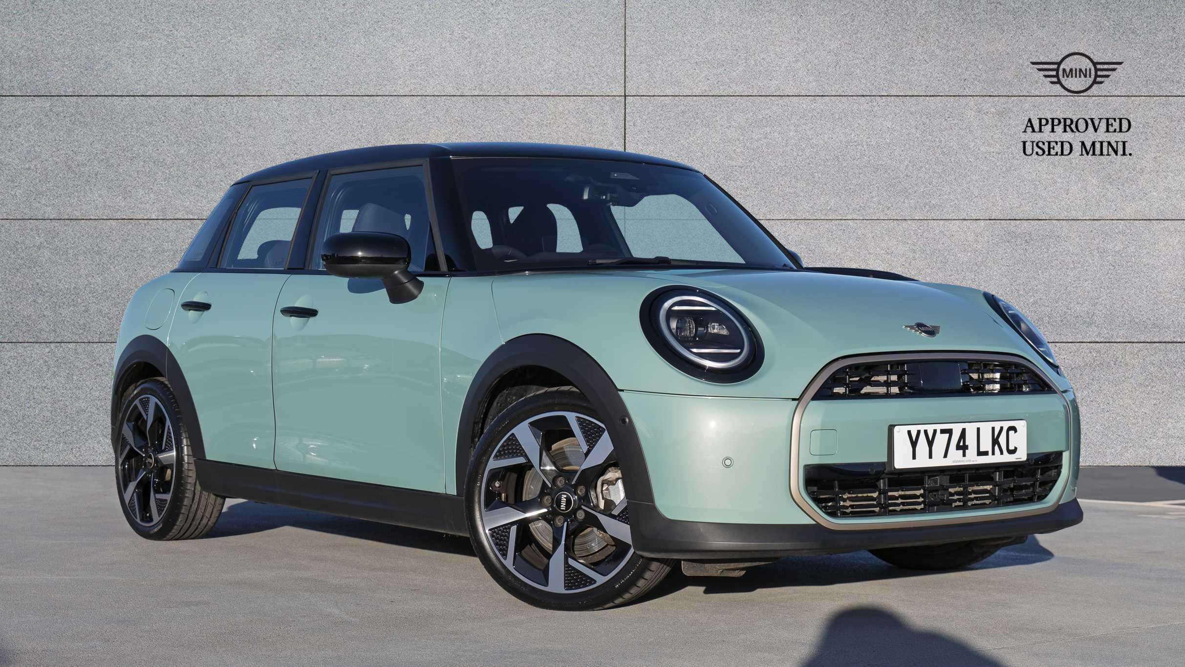 Main listing image - MINI Hatchback 5dr