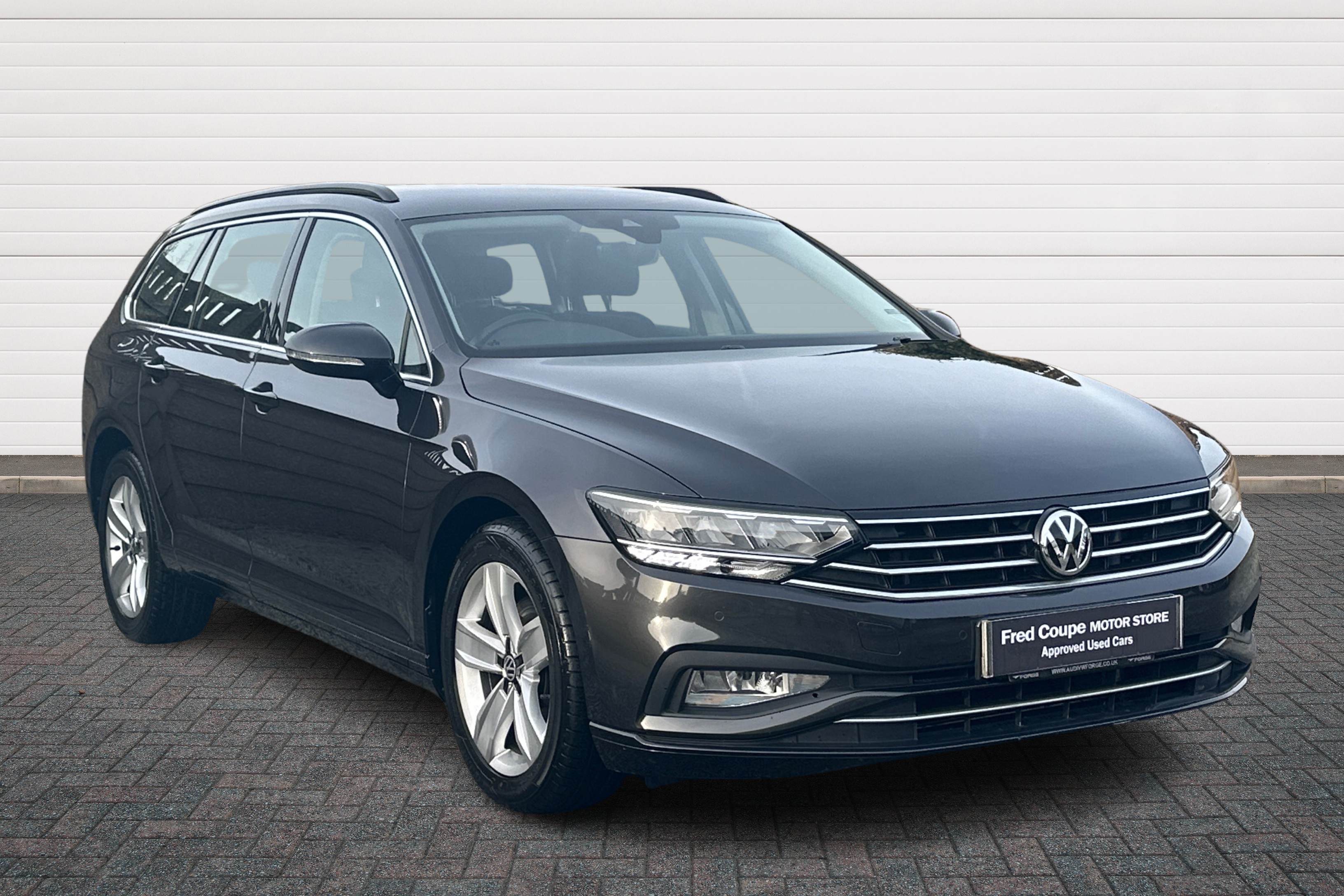 Main listing image - Volkswagen Passat Estate