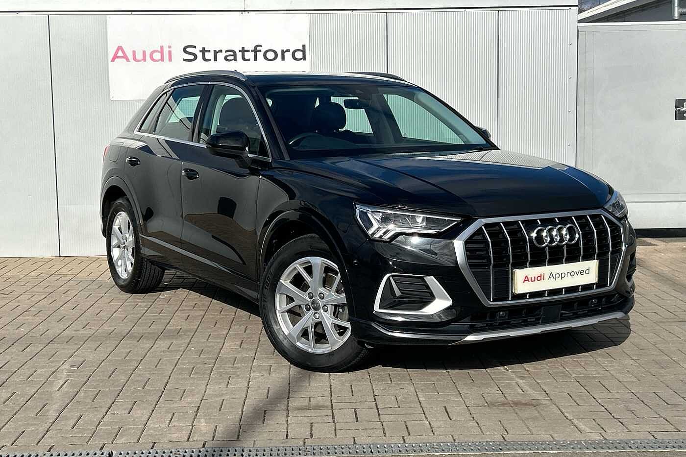 Main listing image - Audi Q3