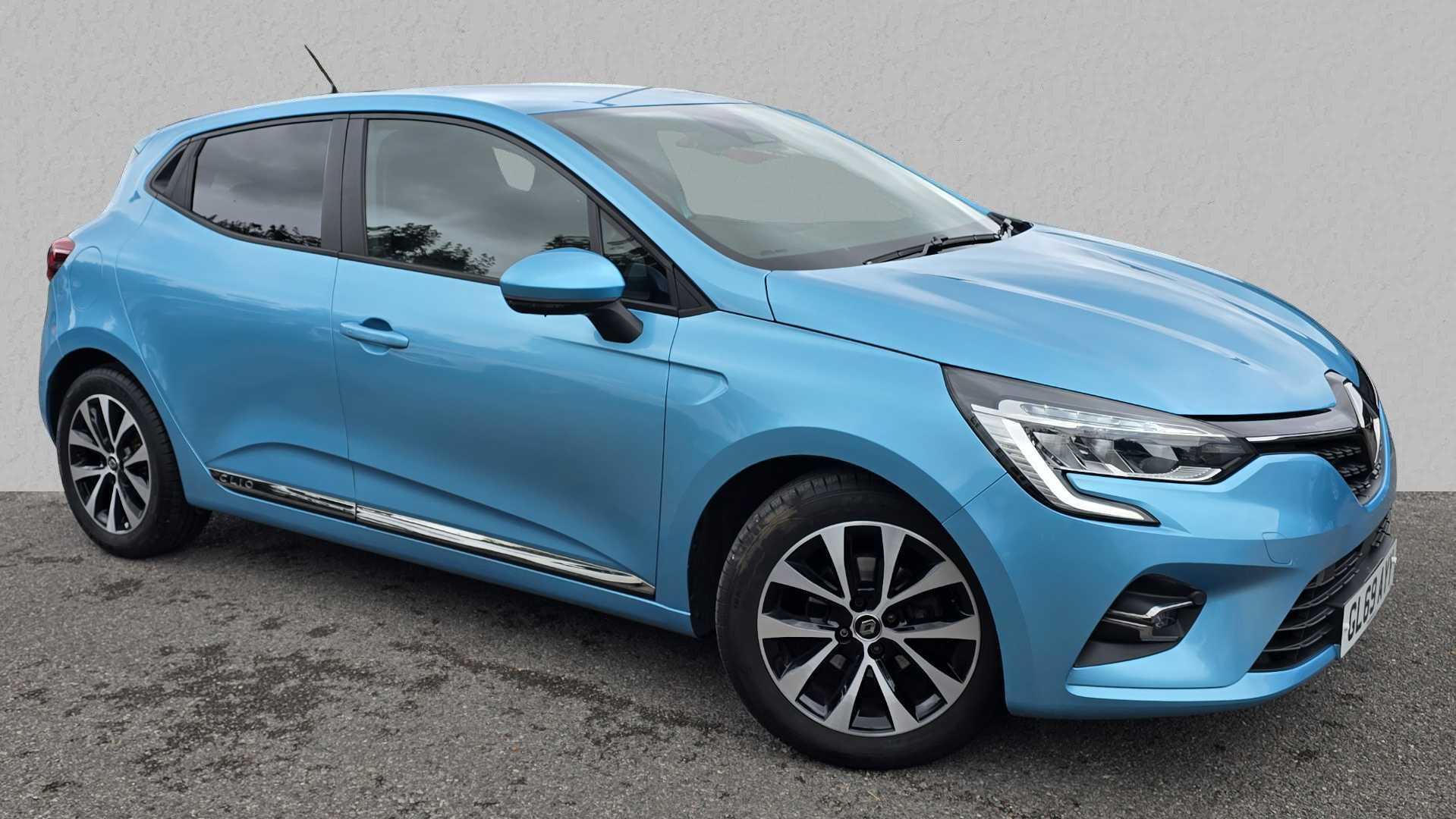 Main listing image - Renault Clio