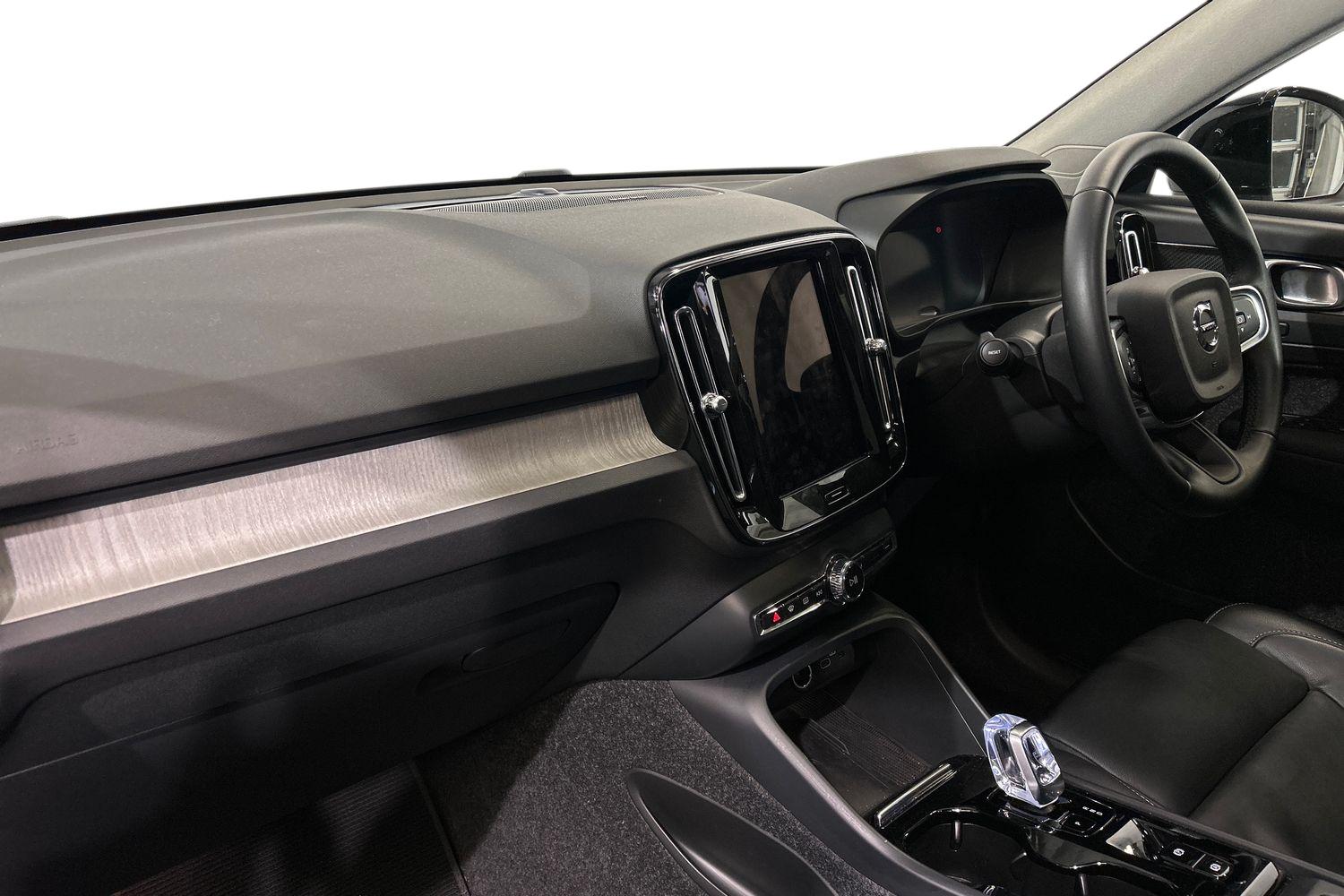 Main listing image - Volvo XC40