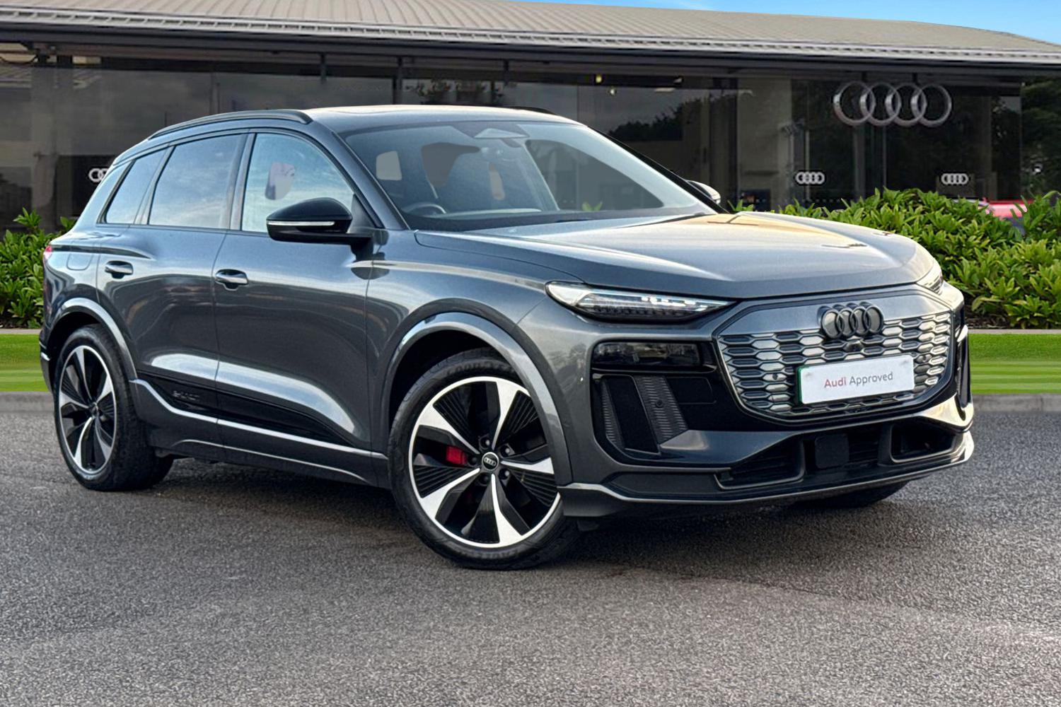Main listing image - Audi Q6 e-tron