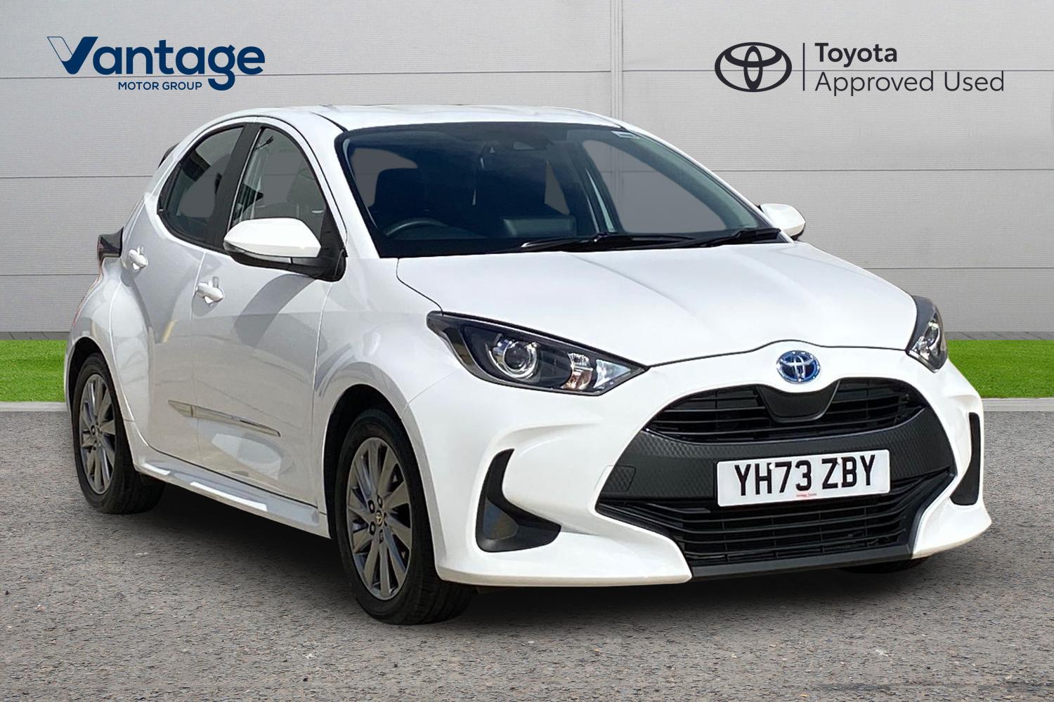 Main listing image - Toyota Yaris