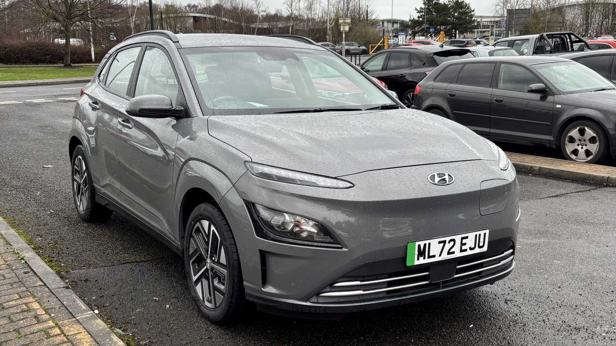 Main listing image - Hyundai Kona Electric