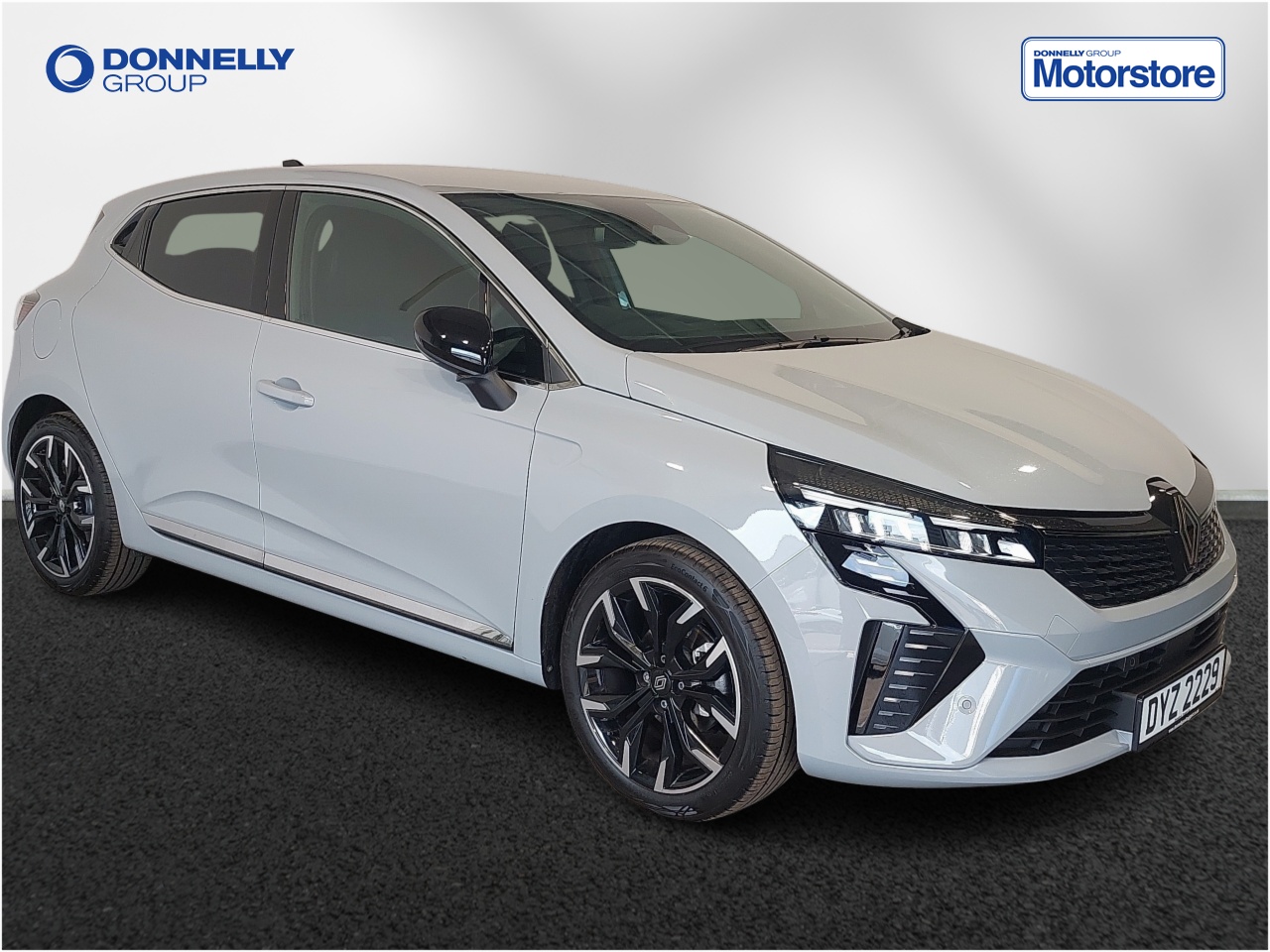 Main listing image - Renault Clio