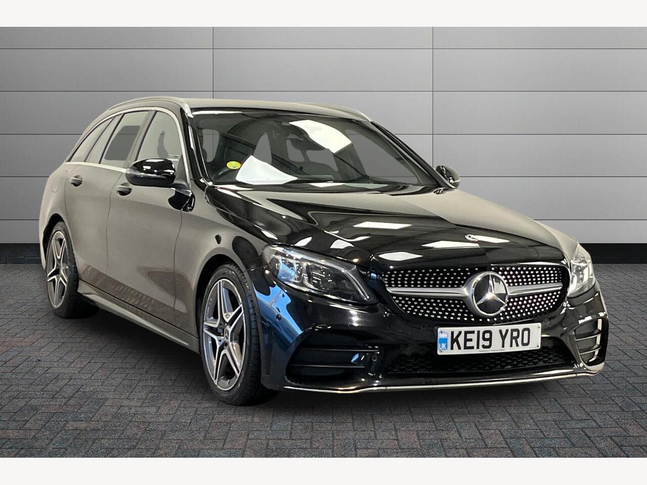 Main listing image - Mercedes-Benz C-Class Estate