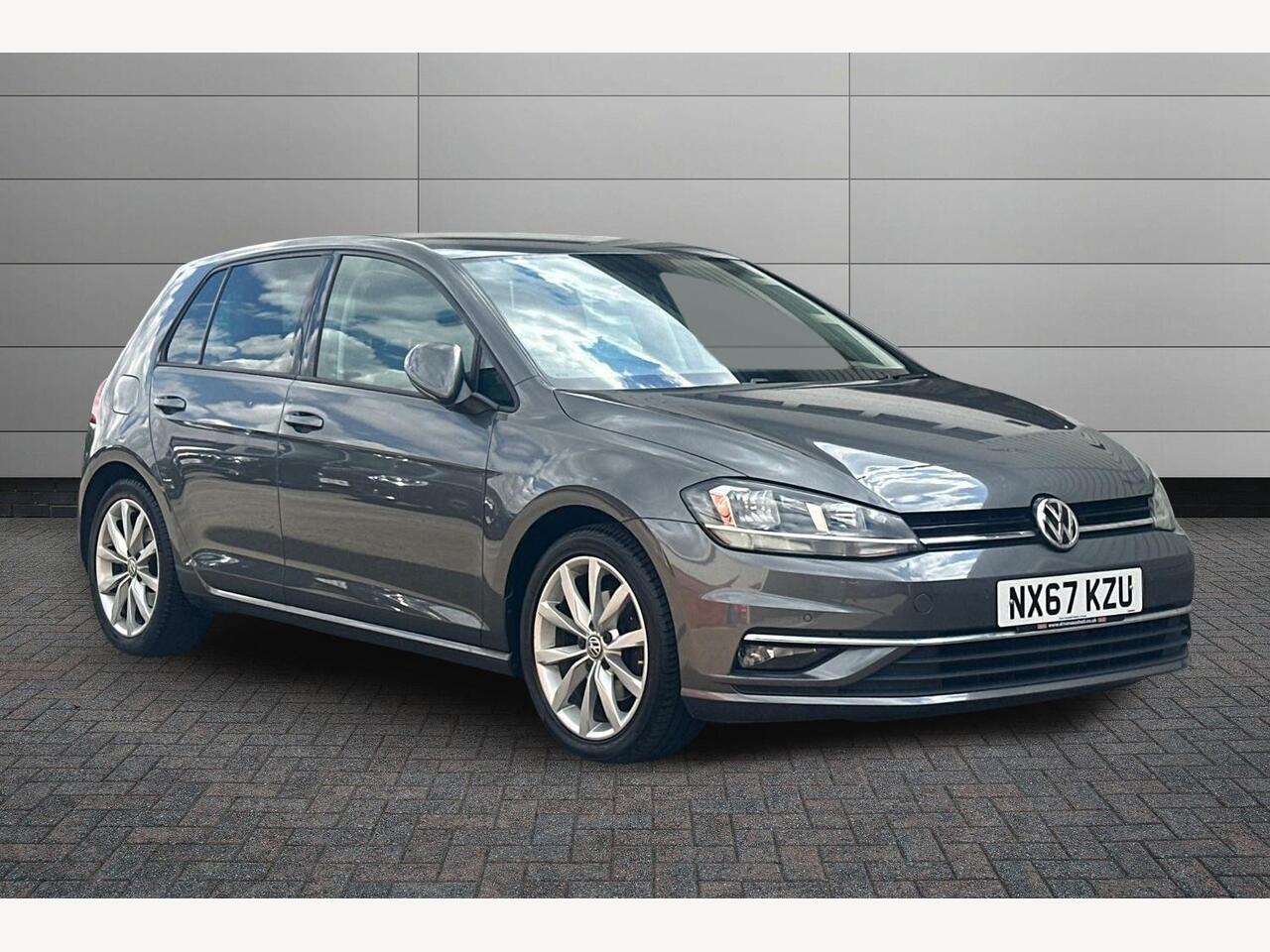 Main listing image - Volkswagen Golf