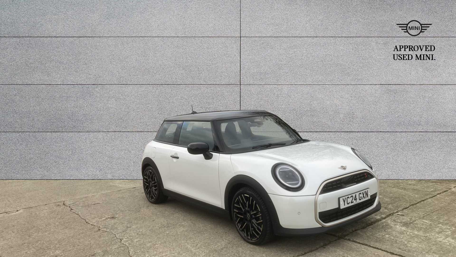 Main listing image - MINI Hatchback