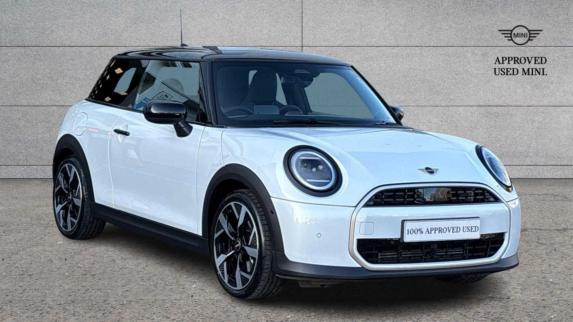 Main listing image - MINI Hatchback