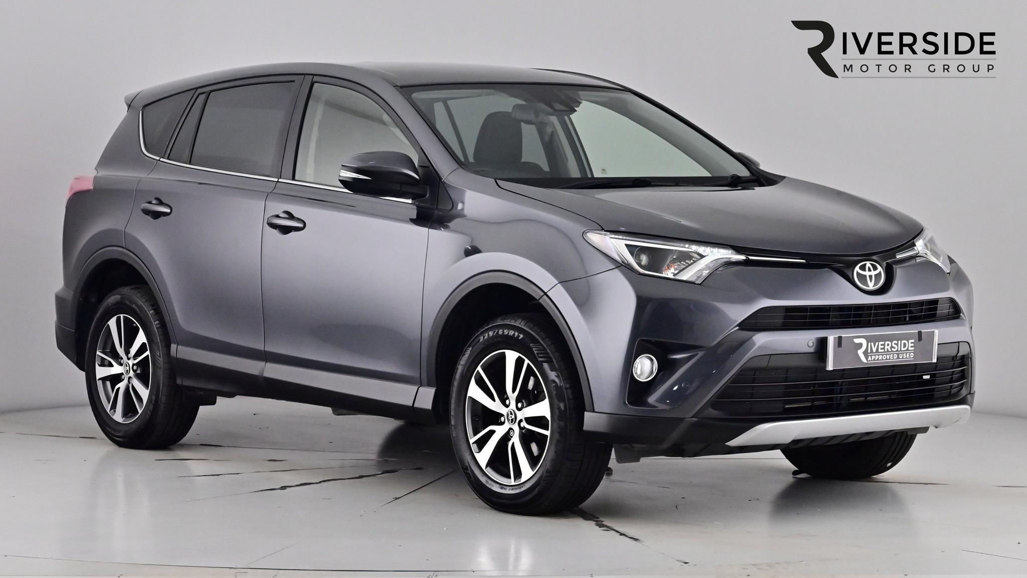 Main listing image - Toyota RAV4