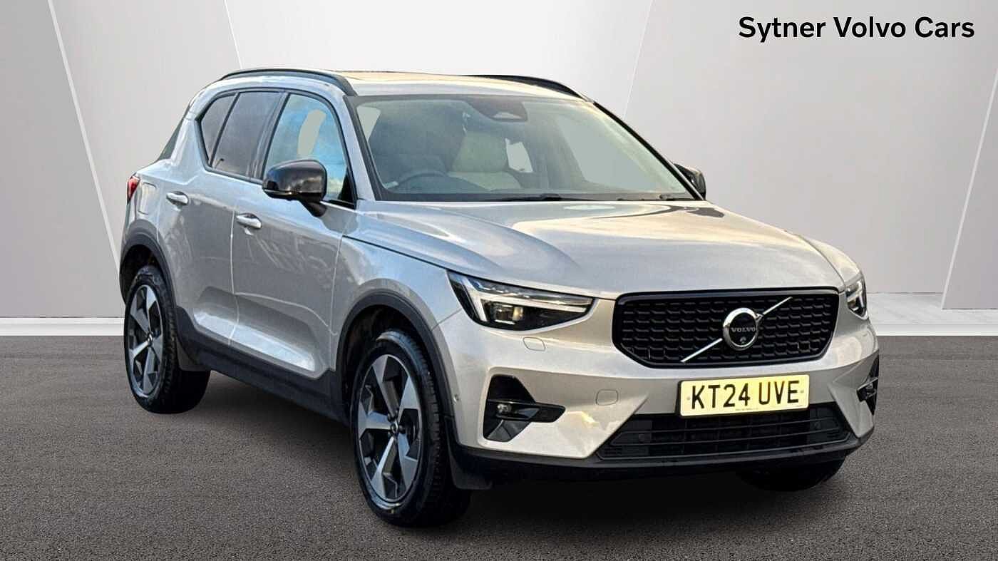 Main listing image - Volvo XC40