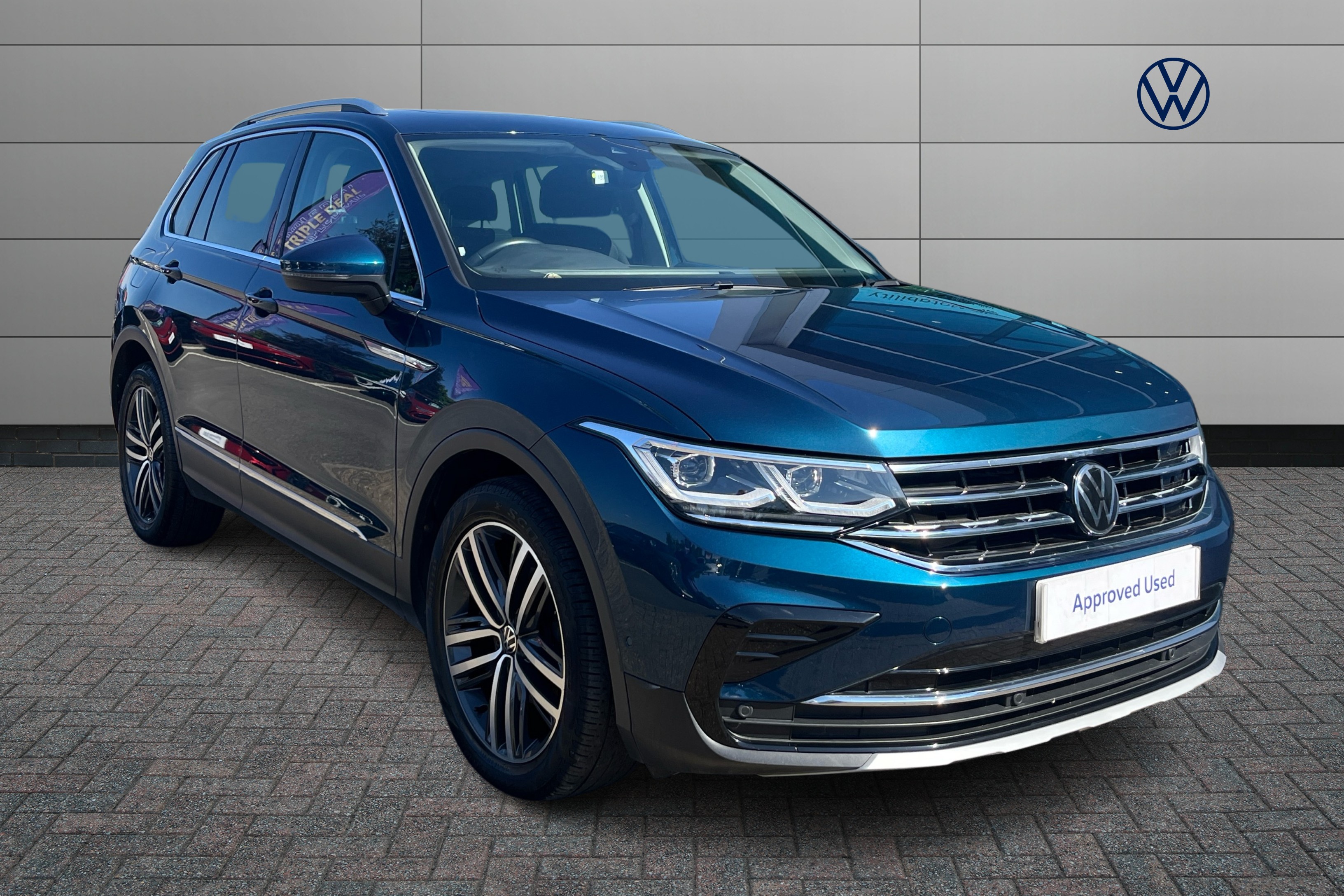 Main listing image - Volkswagen Tiguan