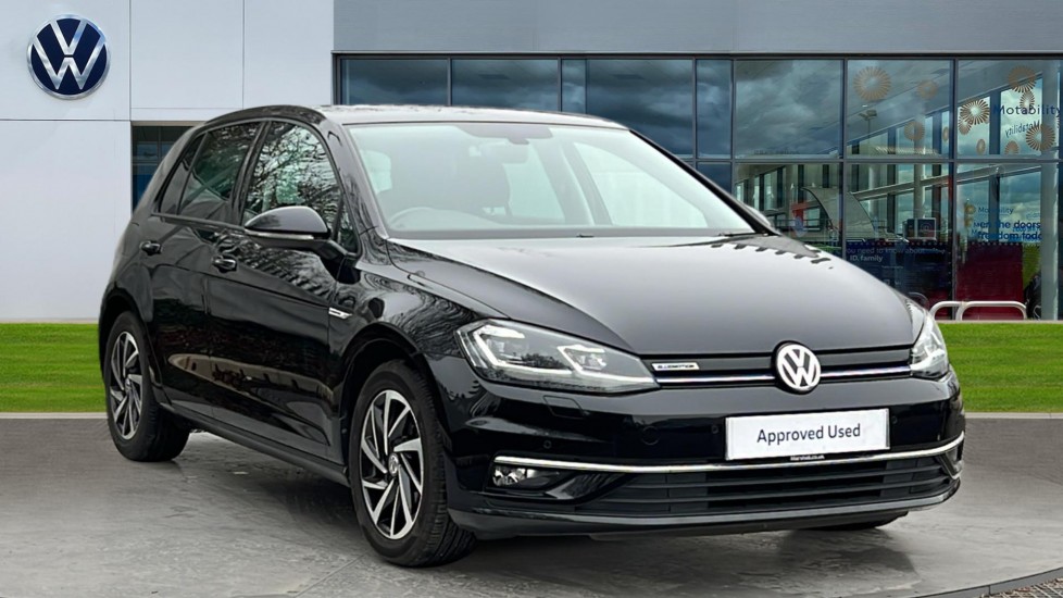 Main listing image - Volkswagen Golf