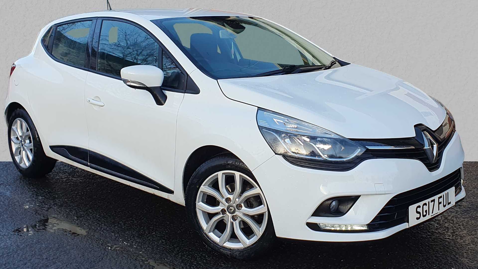 Main listing image - Renault Clio