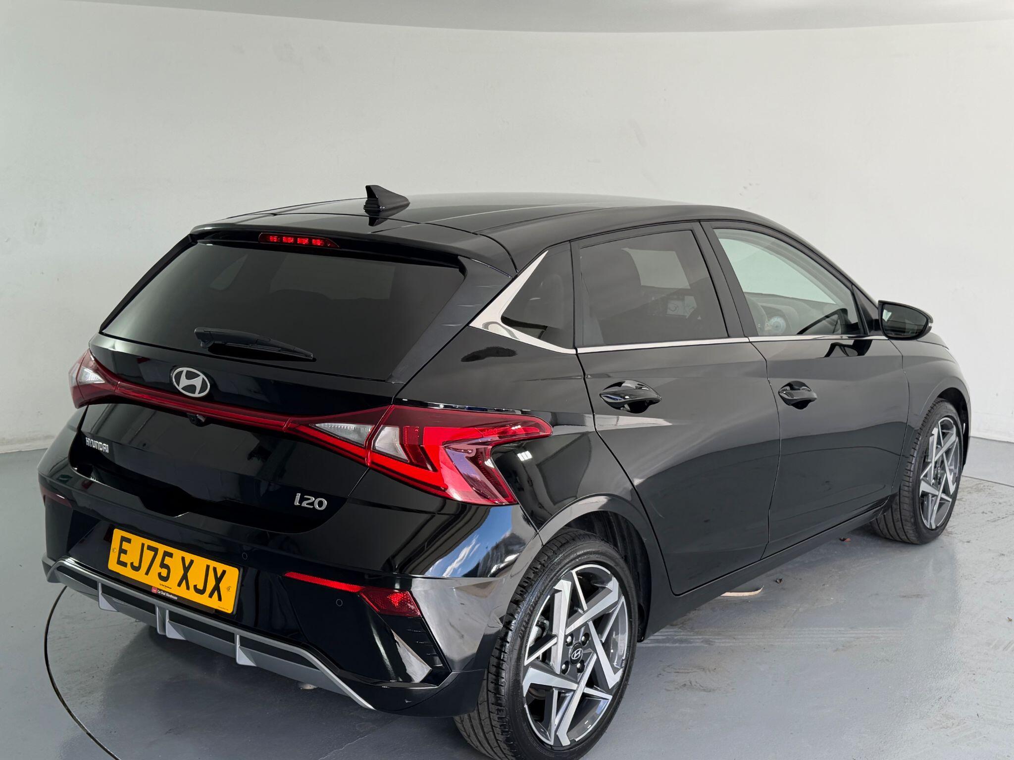 Main listing image - Hyundai i20