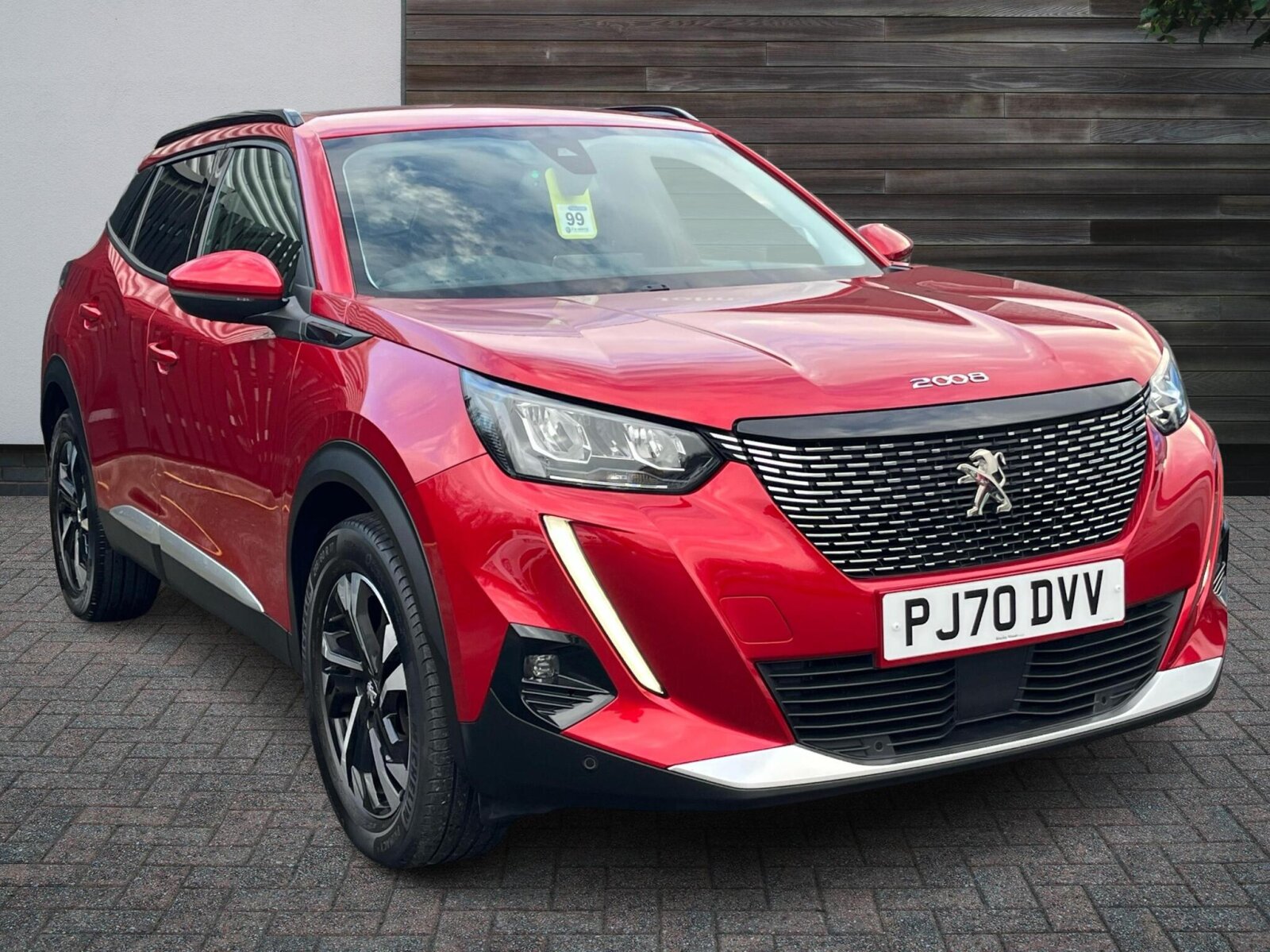 Main listing image - Peugeot 2008