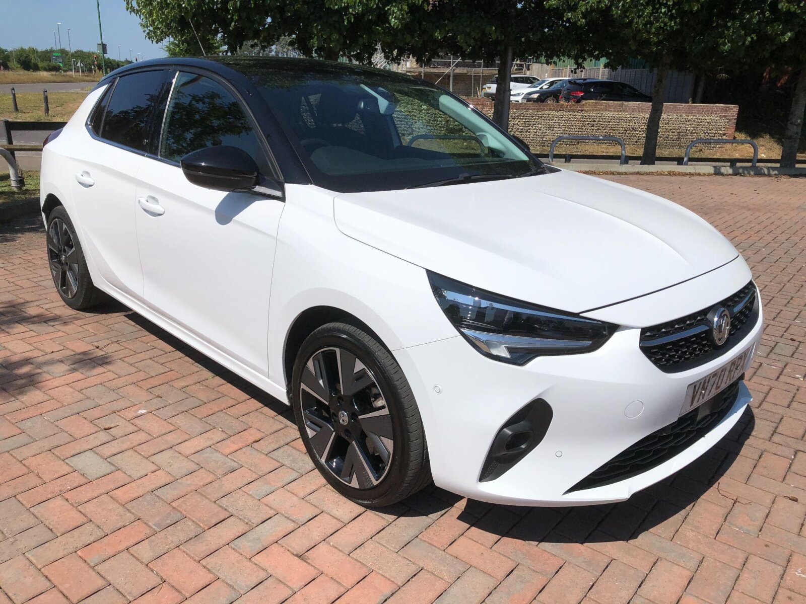 Main listing image - Vauxhall Corsa e