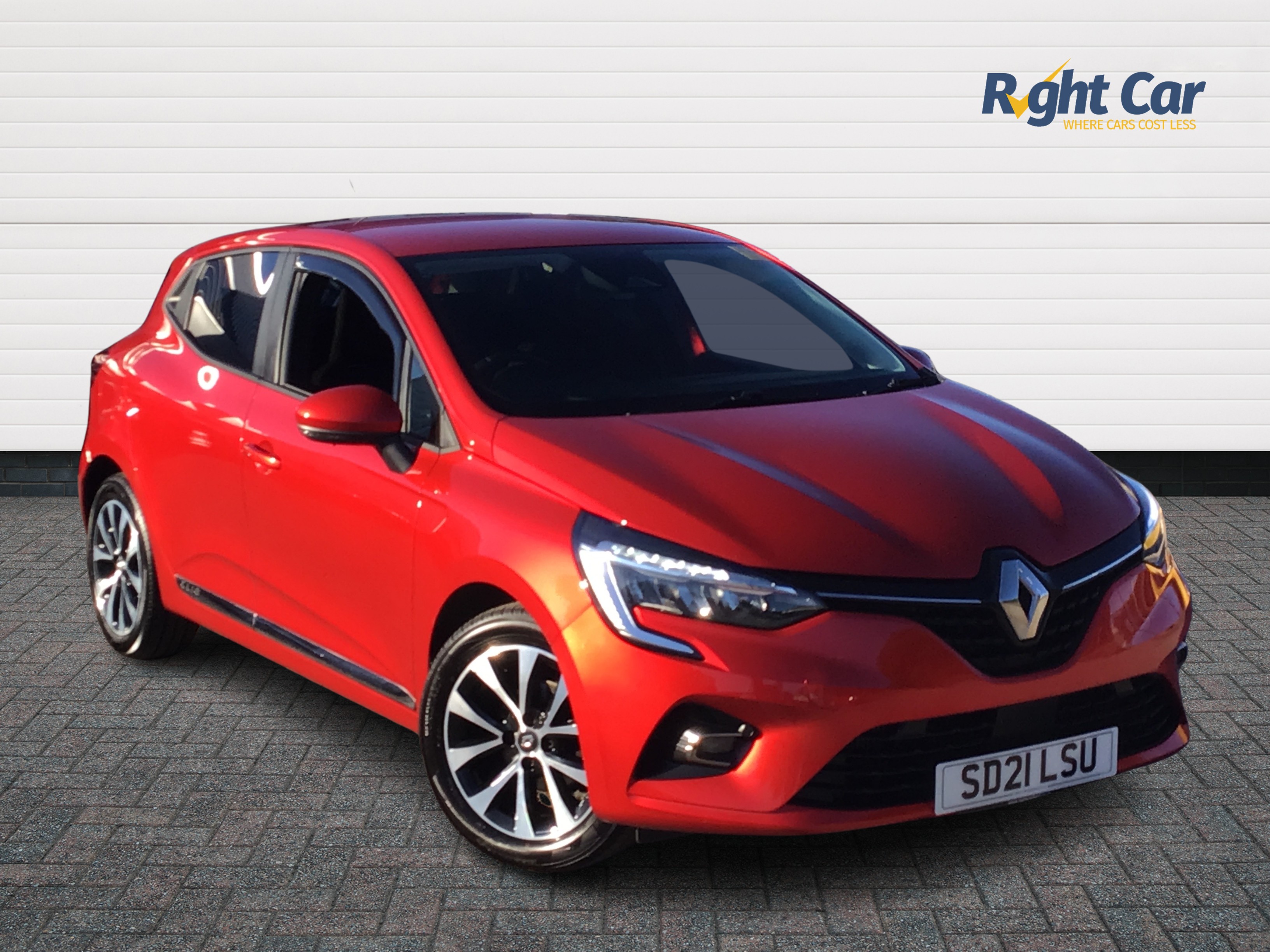 Main listing image - Renault Clio