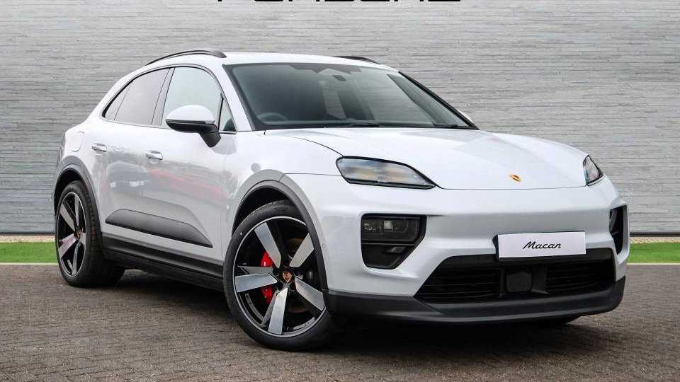 Main listing image - Porsche Macan