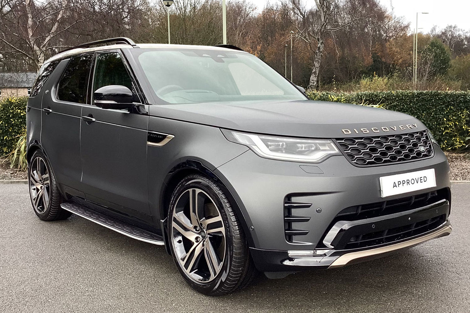 Main listing image - Land Rover Discovery