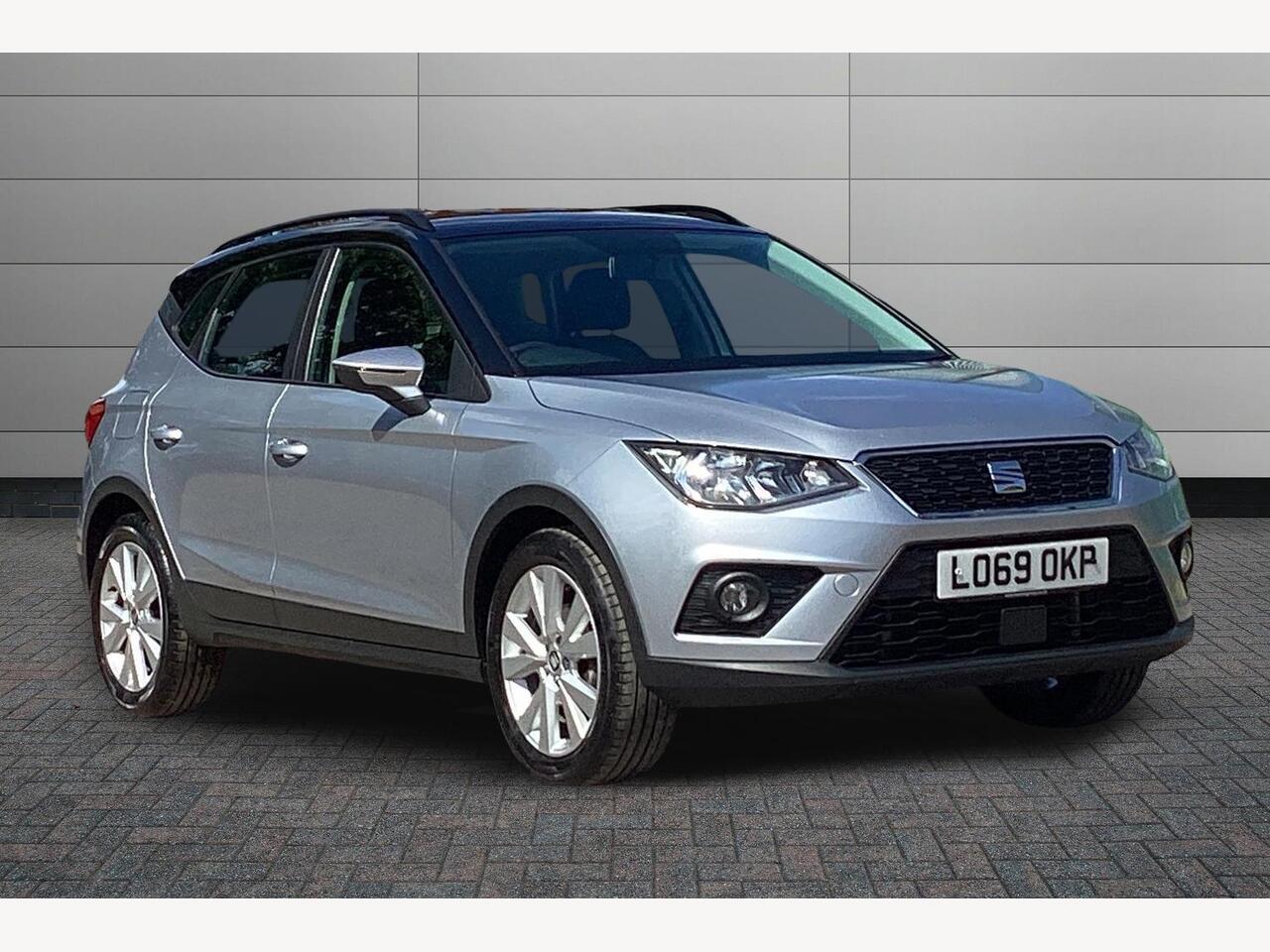 Main listing image - SEAT Arona