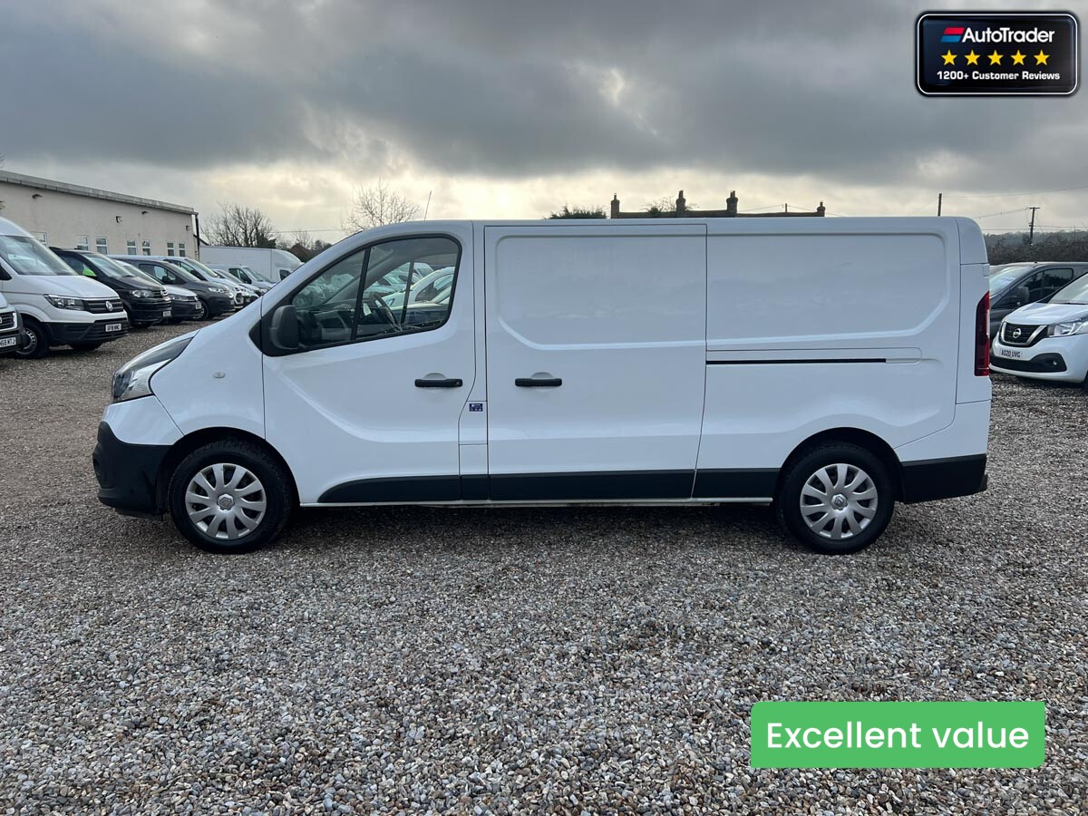 Main listing image - Renault Trafic