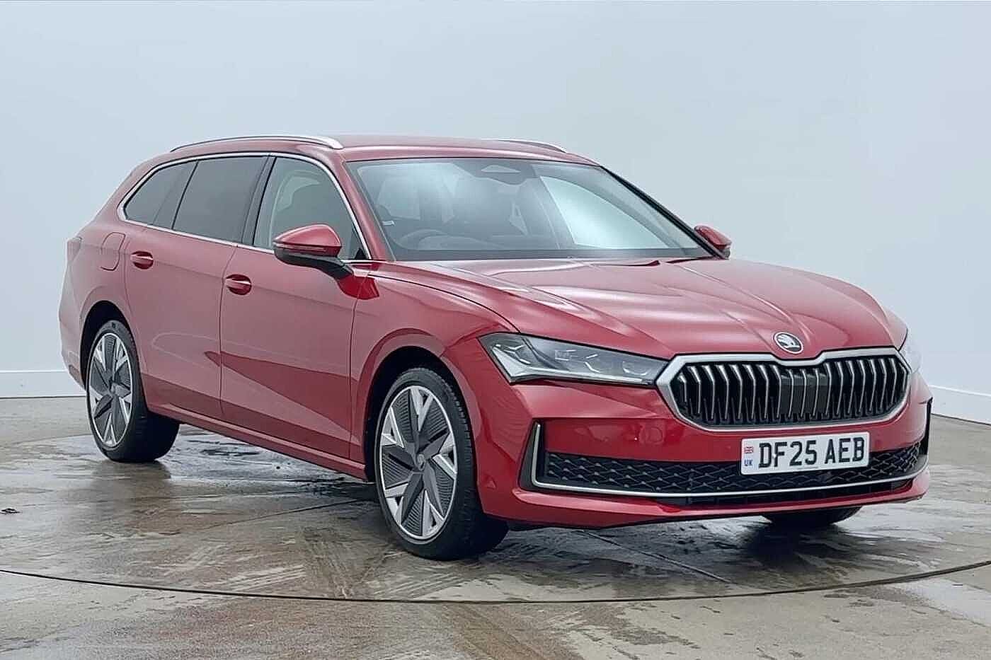 Main listing image - Skoda Superb Estate