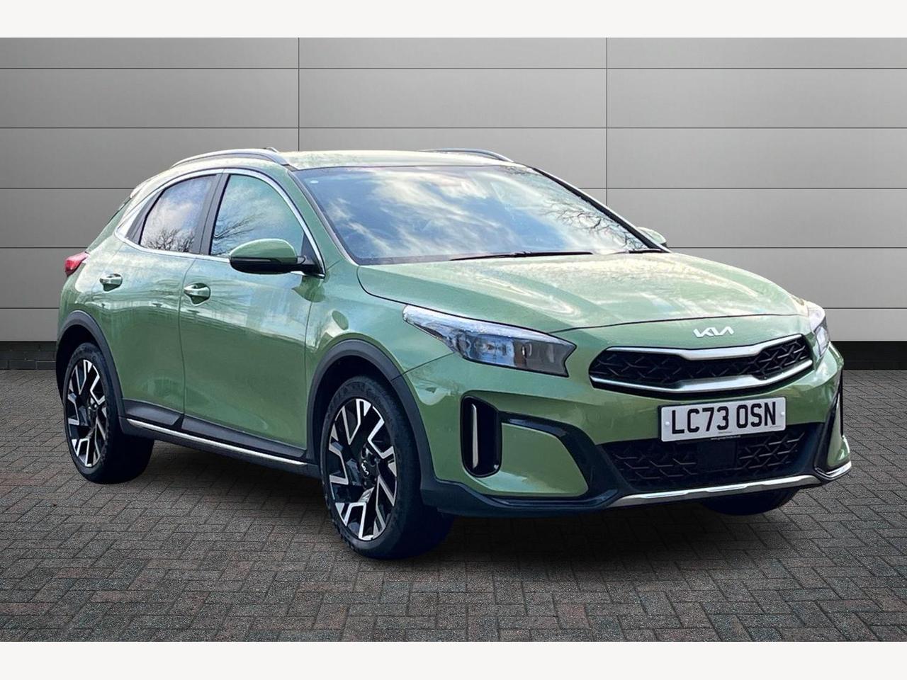 Main listing image - Kia XCeed
