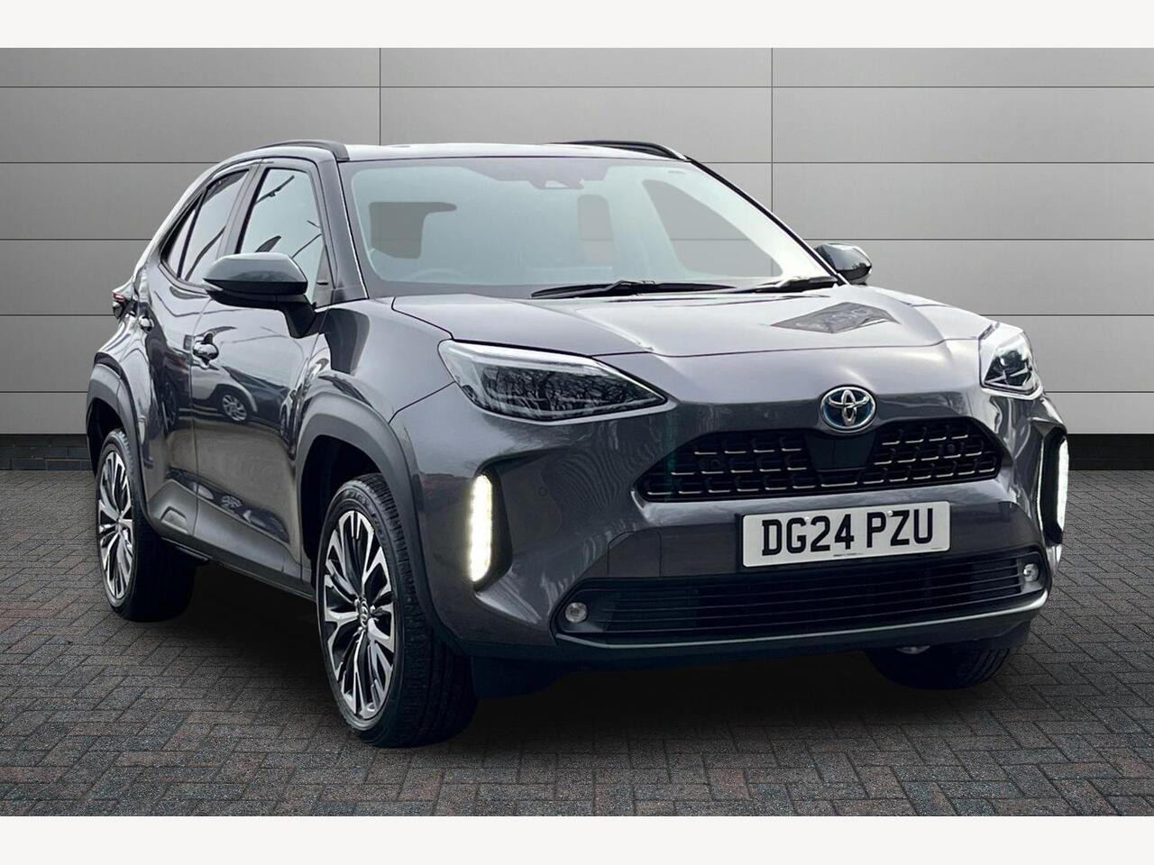 Main listing image - Toyota Yaris Cross