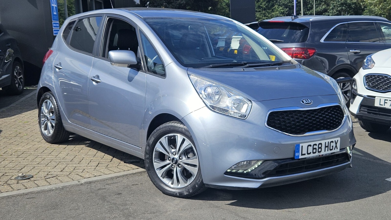 Main listing image - Kia Venga