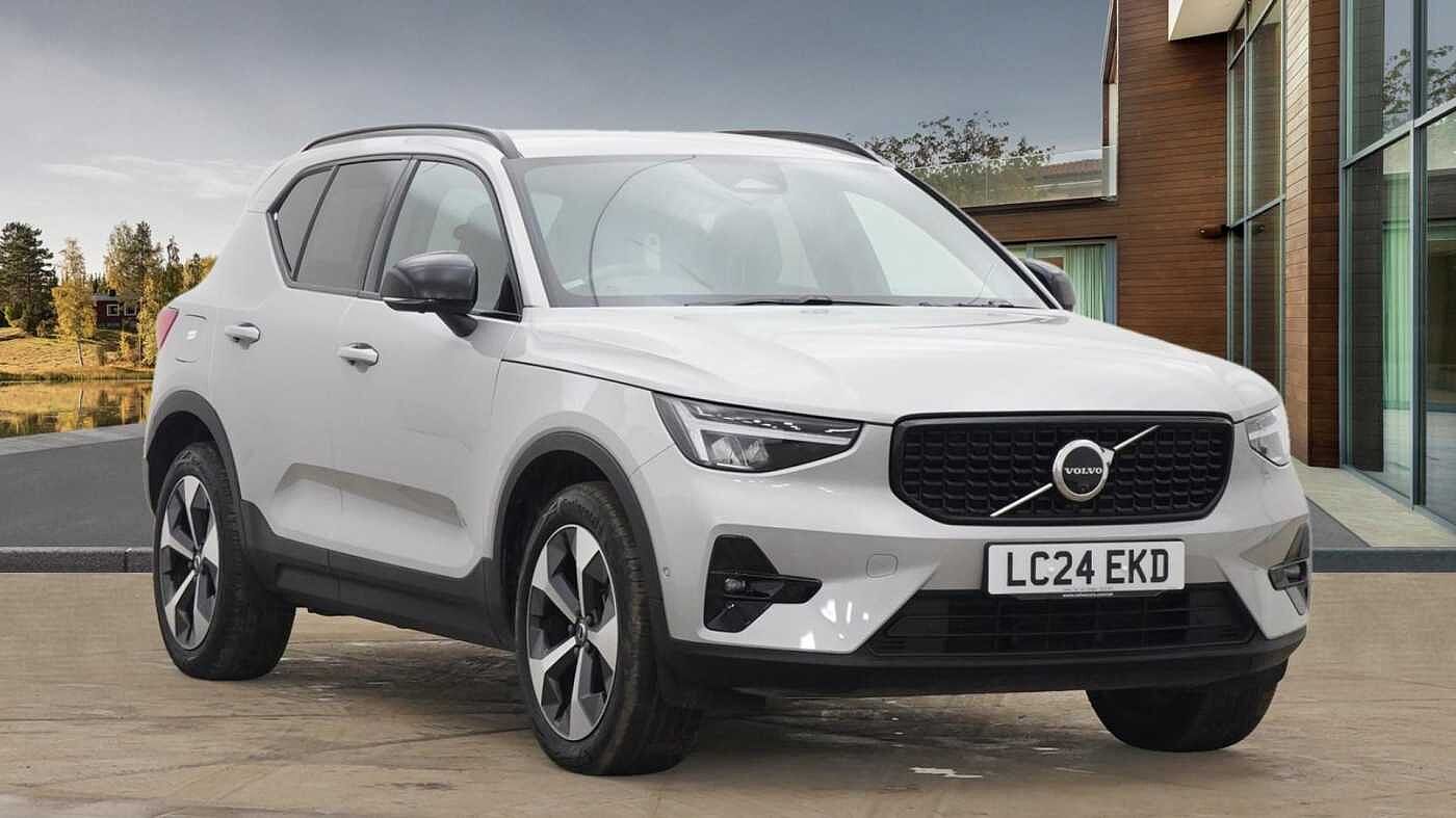 Main listing image - Volvo XC40